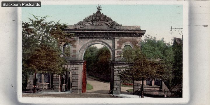 Corporation Park Gates 2